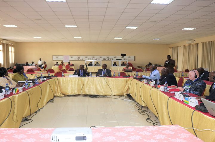 Commissions - Forum des Parlements de la CIRGL